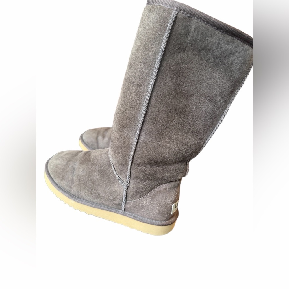 UGG Australia Classic Tall Shearling Boots Brown Women’s Size 7 - Picture 5 of 14